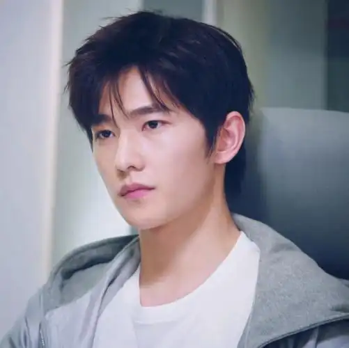 看杨洋打游戏又想起了