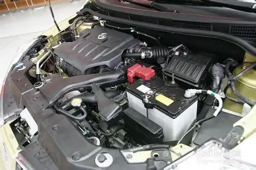 新轩逸电瓶怎么装