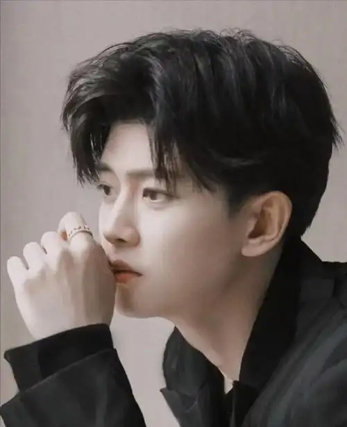 小知识任嘉伦家在青岛还是北京任嘉伦个人资料简介