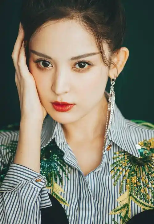 古力娜扎不愧是时髦精!