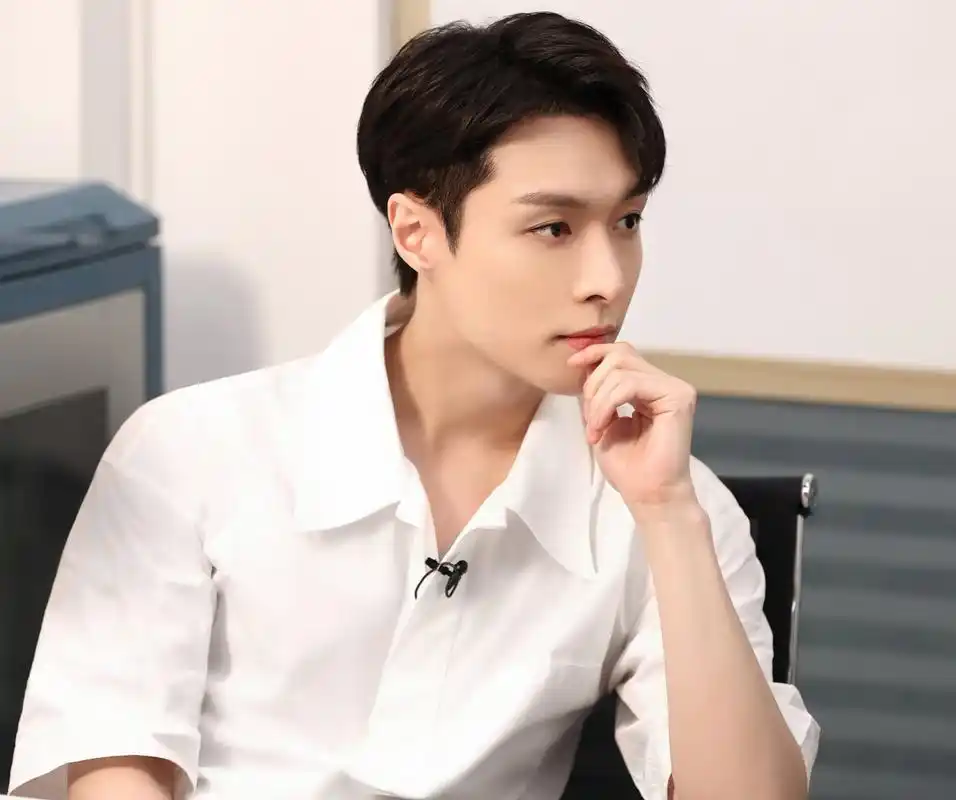 张艺兴登上"2021年度影响力人物"榜单,30岁的他,为什么能?