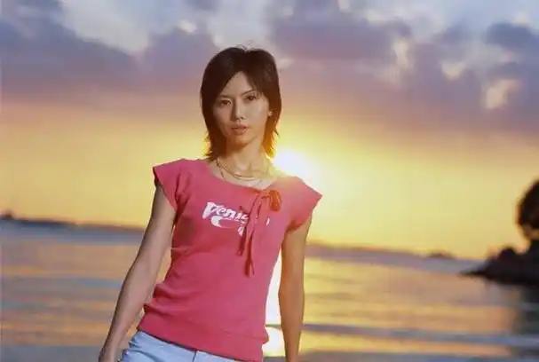 没过多久,孙燕姿去北京录制奥运歌曲,纳迪姆也跟着去了.