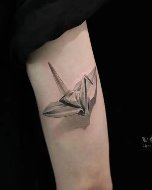 送你一支千纸鹤…_纹身图案手稿图片_阿v的纹身作品集