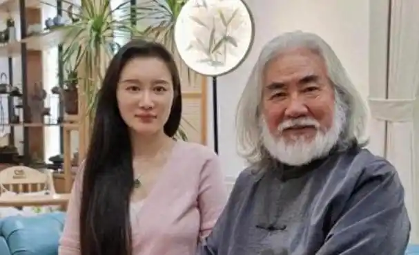 回顾72岁张纪中首次承认混血儿子马丁是妻子杜星霖和老外所生