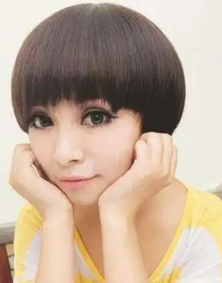 弧形刘海短发发型图片