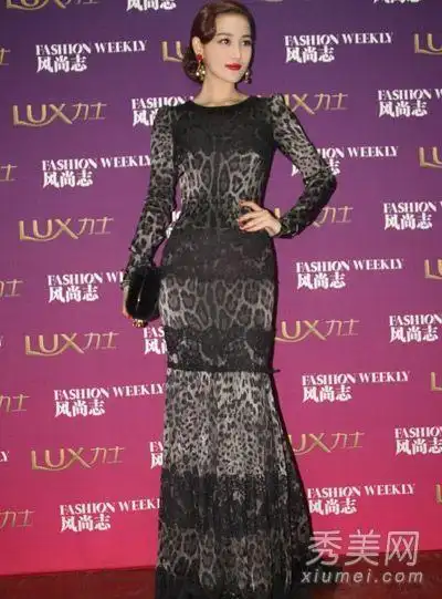 张馨予豹纹裙展气场 回应夜总会坐台传闻(图)(6)