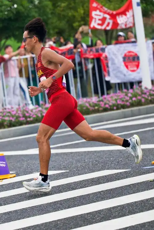 首金!特步助力中国男子马拉松站上亚洲之巅!|亚运会|奥运|田径_网易新