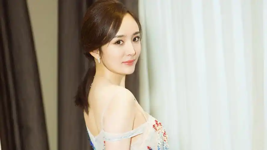 杨幂 气质 明星风尚壁纸杨幂壁纸图片_桌面壁纸图片_壁纸下载-元气