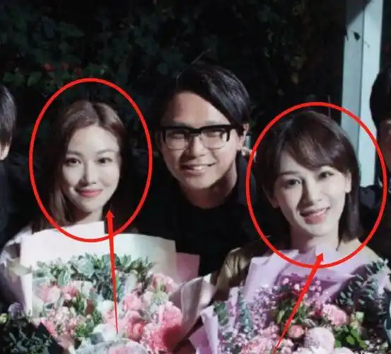 女心理师杀青照曝光杨紫井柏然靠头合影我却被女二的气质圈粉