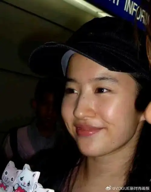 20年前的刘亦菲,纯素颜出镜,这才是真生图