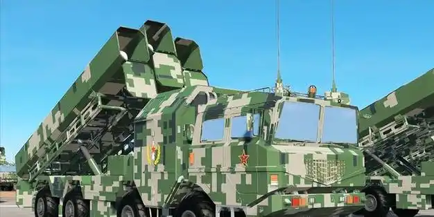 大阅兵中提到的东风100导弹究竟有多可怕为何一直没公开