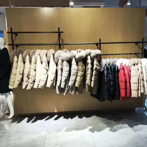 天寒地冻,本店新上大量新款男女羽绒服!欢迎选购!地址,瑞鸿酒 - 抖音