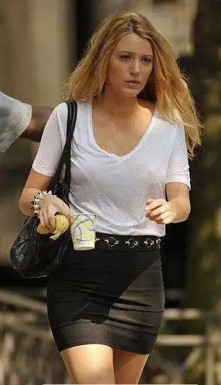 只有更短没有最短:那些女星的裙子