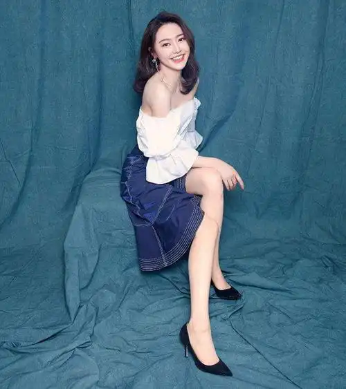 黄梦莹身材照黄梦莹手机壁纸