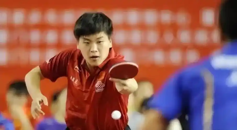 06年女模特诈骗世界冠军和姨夫320万还是未成年怎么回事