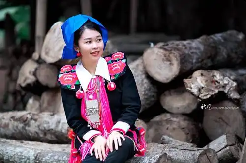 美丽的瑶族姑娘