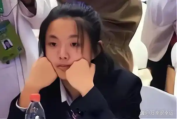 15岁女孩智商堪比比尔盖茨