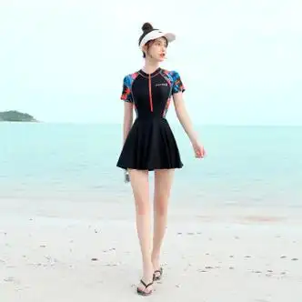 佑游游泳衣连体女2023新款遮肚显瘦性感保守学生ins女士泳装黑色短裙