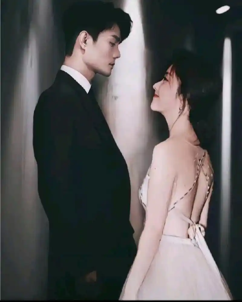 什么时候结婚啊?婚纱照什么时候拍.  松韵王凯好般配.但愿是真的.