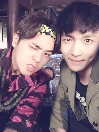 exo lay 张艺兴 小猪 罗志祥