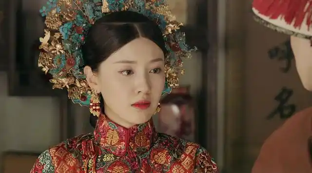 就在最后一集当中,傻白横了五集的昭华突然金手指大开,吓疯了思婉,赢