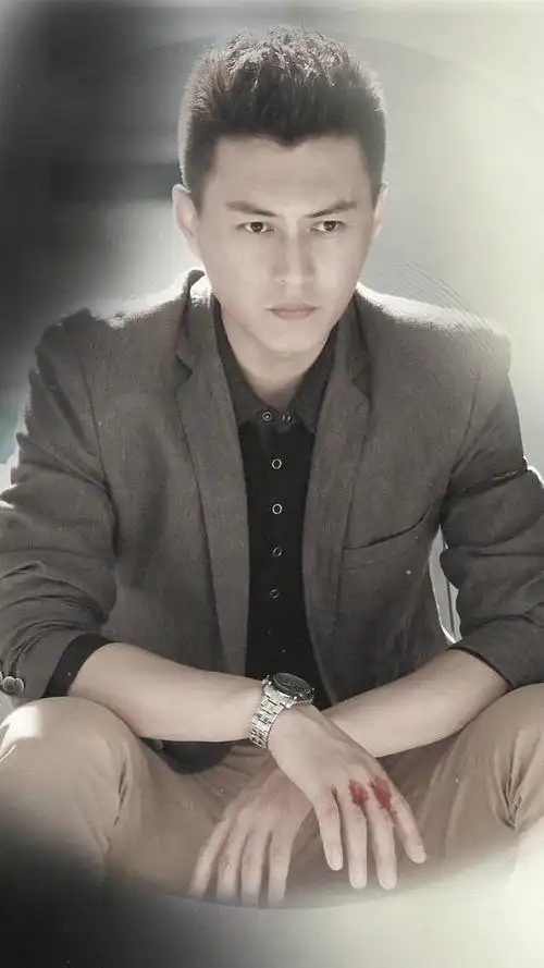 追风逐月小花籽的相册-靳东《洪少秋》