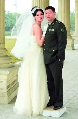 王祖蓝领衔娱乐圈最萌身高差的夫妻