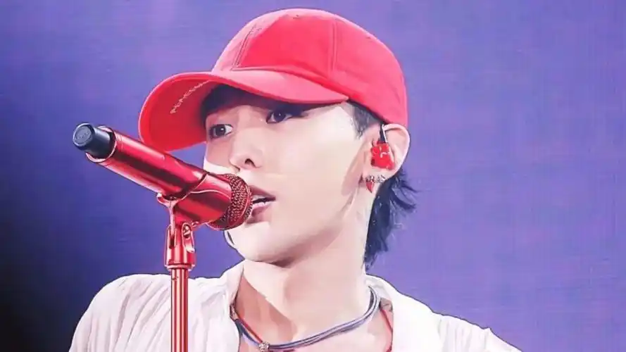 权志龙简介删除yg官网,最新动态疑回应合约争议,彻底割席引狂欢