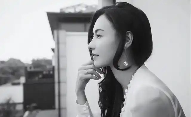 明星鼻子侧颜 鼻子长得好,颜值差不了,9位女星侧颜照,没有对比就没有