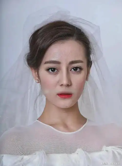 迪丽热巴生图曝光皮肤暗黄一脸斑点简直辣眼睛