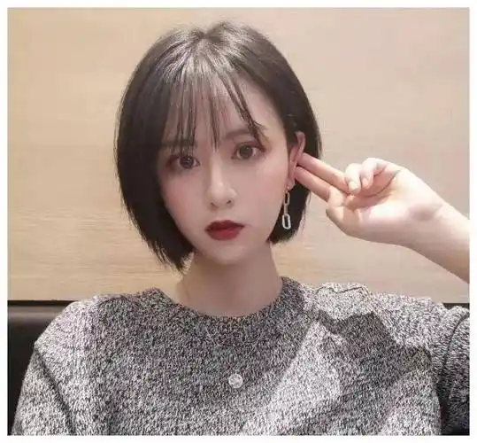 短发不要乱剪,推荐8款适合不同脸型短发,减龄又美颜!_头发_刘海_女性