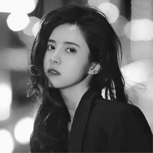 高冷范黑白女生头像 孤傲高清的黑白冷淡风女生头像图片_女生头像