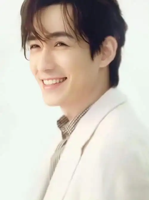 笑一笑,好治愈97#朱一龙##世界微笑日