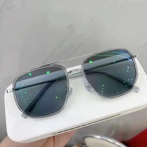 变色眼镜一镜两用