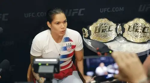 刚刚结束的ufc 250期比赛上,巴西女将阿曼达·努涅斯(amanda nunes)