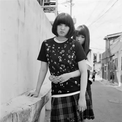 80年代的韩国街头女人,没整容之前原来长成这个样!