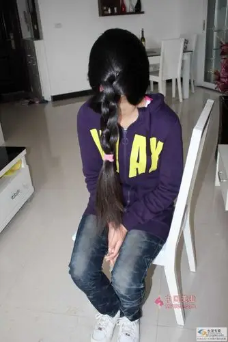 新增小妹剪长发图片30张 剪发_中国长发