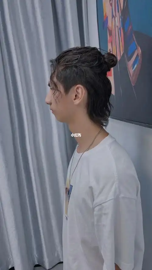 痞帅武士头,男士丸子头_发型_丸子头_烫发_缪斯造型(松山湖佳分天地店