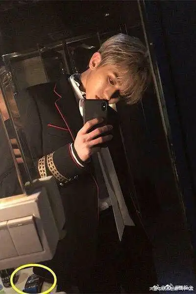 主题一个模糊背影就盖章范丞丞抽烟了成年人抽烟有什么大惊小怪的4