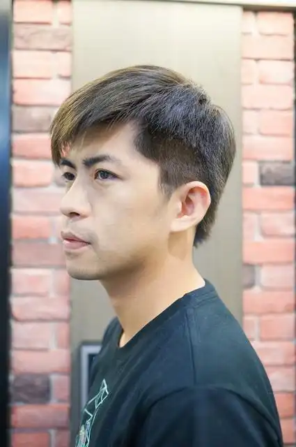 染 剪 又更短罗~小鲍伯俏丽短发!