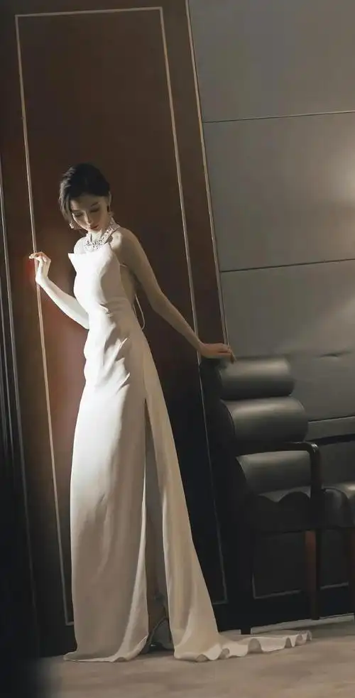 angelababy吊带裙,余生再无倾城色,一草一木皆相思|杨颖_网易订阅