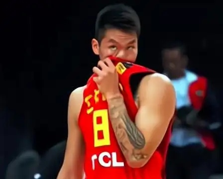 朱芳雨再开炮,直指年轻球员陋习,球迷:抽烟喝酒场均20?