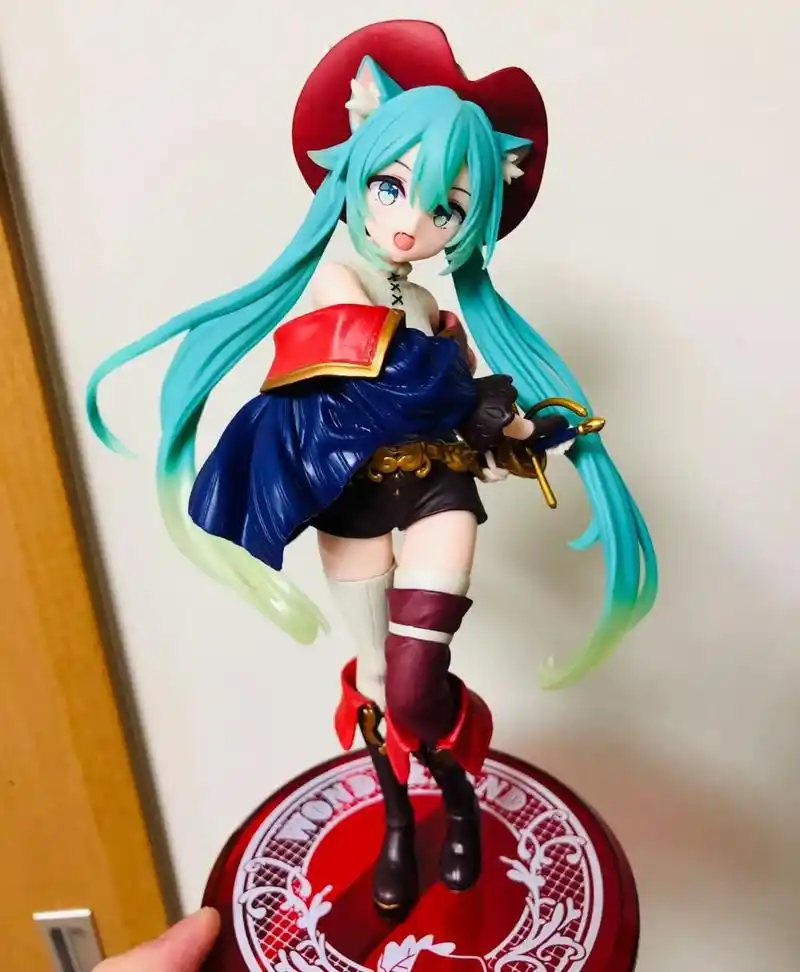 初音未来·穿靴子的猫·首发景品测评 1500日元(75rmb) 面相其实是有