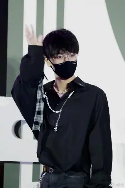 景向谁依表情包