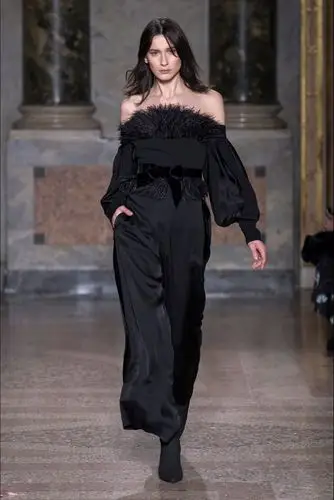 意大利时尚品牌:aniye by 2018米兰秋冬女装发布秀