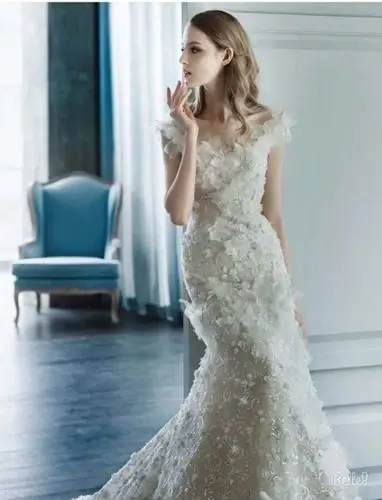 别再问我们有没有昆凌同款了哦~我们把昆凌婚纱设计师本人请来啦