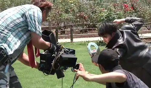 欧布奥特曼剧场版拍摄花絮,豪气承包整条街,险些酿成踩踏事件