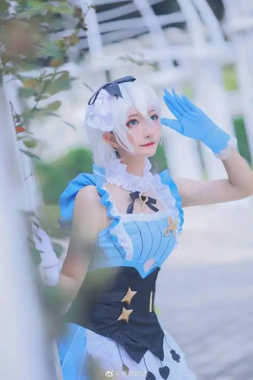崩坏三cos德丽莎 崩坏3板鸭泳装cos7分钟-图片大观-奇异网
