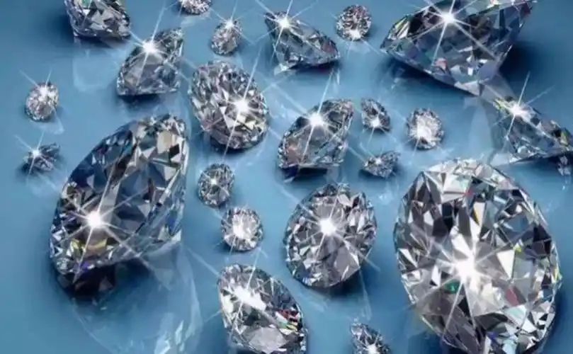 衡水信誉楼老凤祥大型克拉钻展销