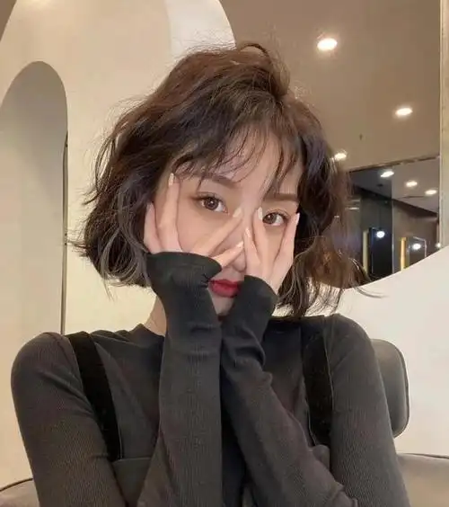 (2021最火短发减龄发型20岁) - 冷求网